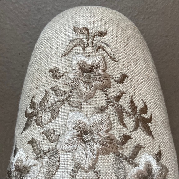 Joan & David embroidered slip on vintage - Picture 2 of 5